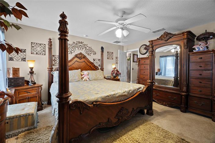 Image No.20-5 Bed House for sale