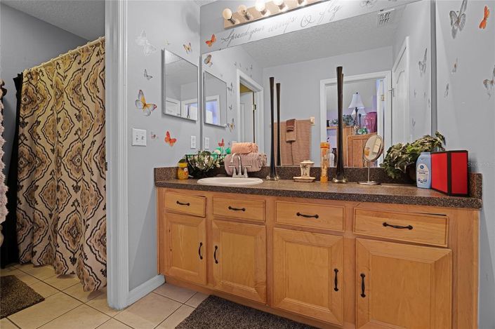 Image No.37-5 Bed House for sale