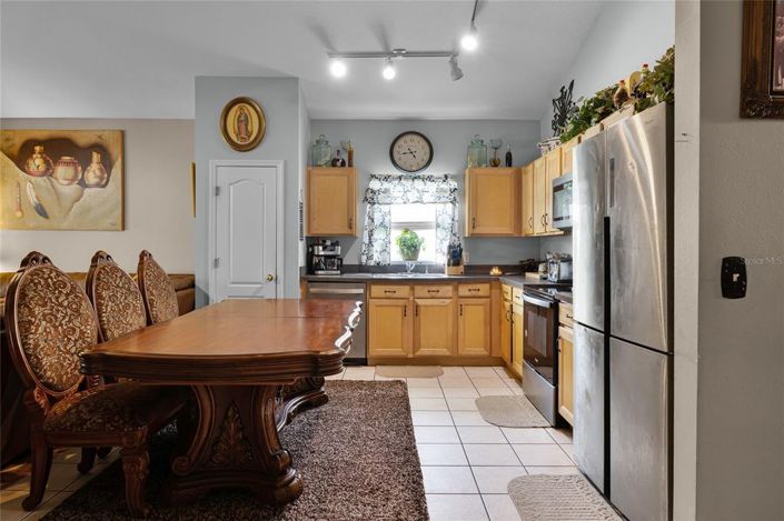 Image No.8-5 Bed House for sale