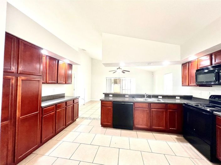 Image No.4-3 Bed House for sale