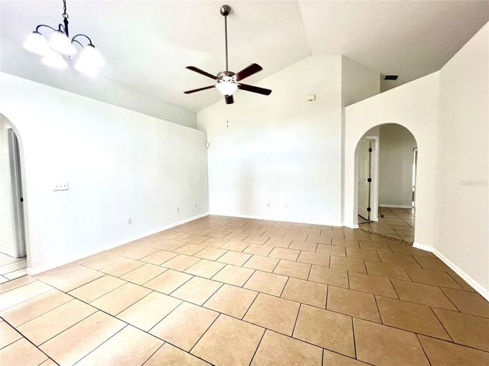 Image No.5-3 Bed House for sale