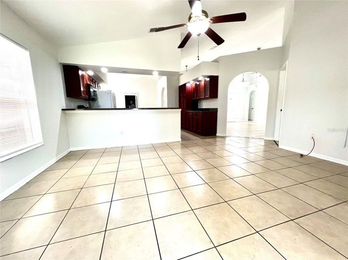 Image No.9-3 Bed House for sale