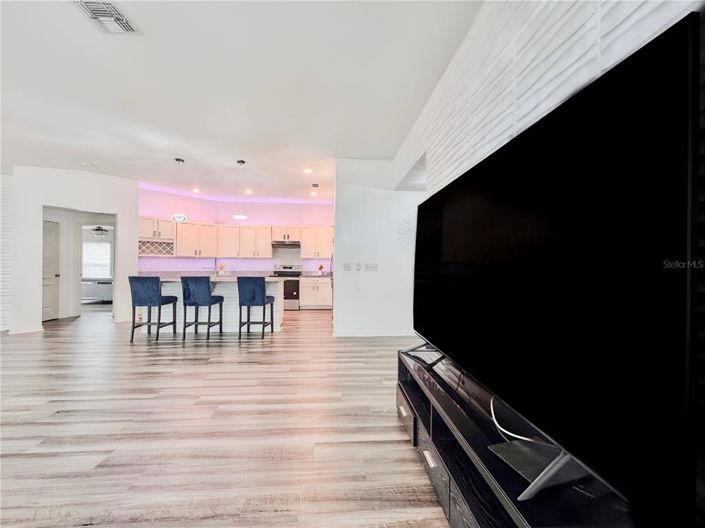 Image No.15-4 Bed House for sale