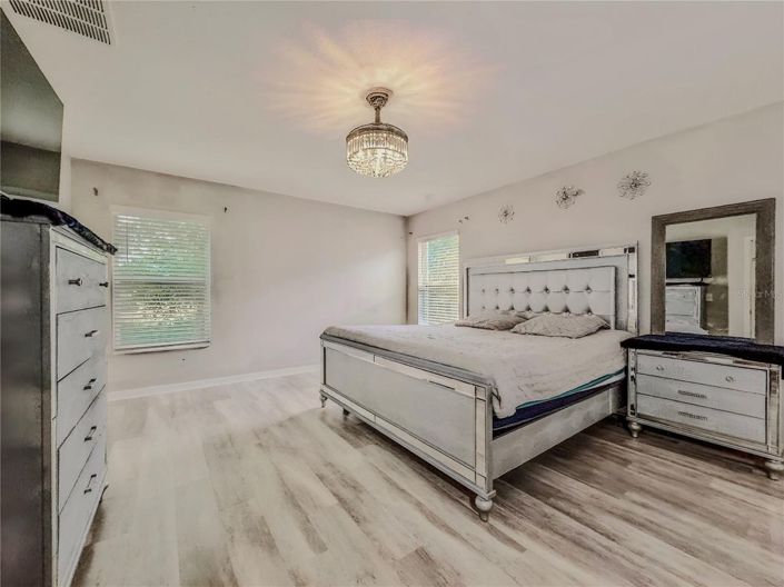 Image No.34-4 Bed House for sale