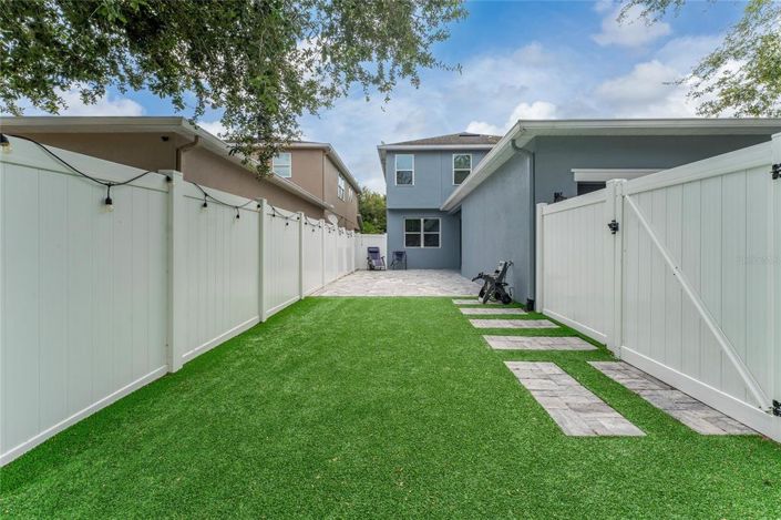 Image No.17-3 Bed House for sale