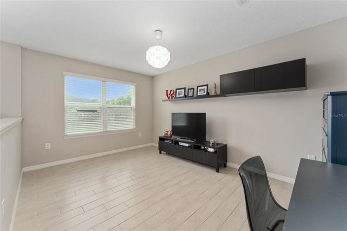 Image No.19-3 Bed House for sale