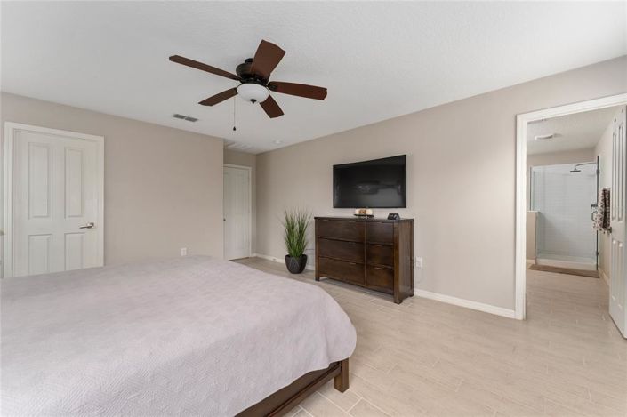 Image No.21-3 Bed House for sale