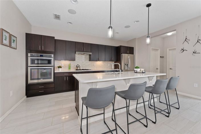 Image No.6-3 Bed House for sale