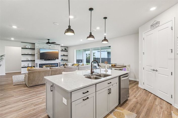 Image No.11-5 Bed House for sale