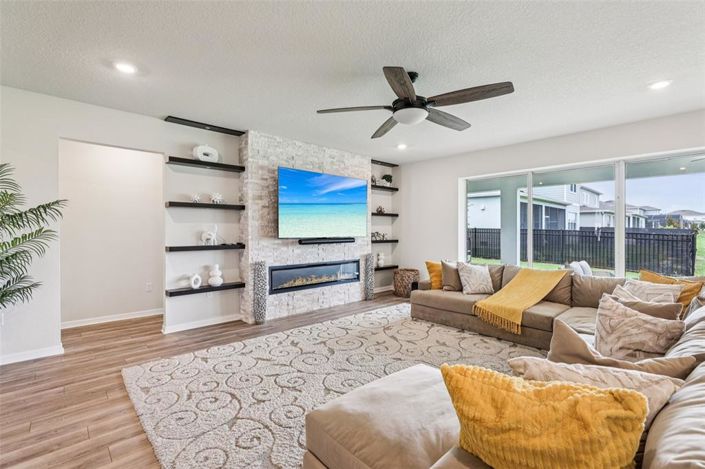 Image No.7-5 Bed House for sale