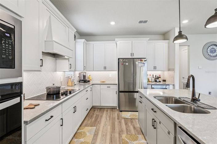 Image No.9-5 Bed House for sale