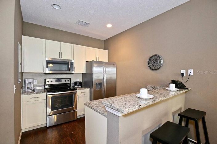 Image No.8-3 Bed Townhouse for sale