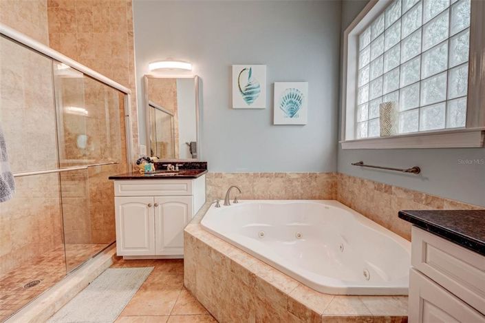 Image No.21-5 Bed House for sale