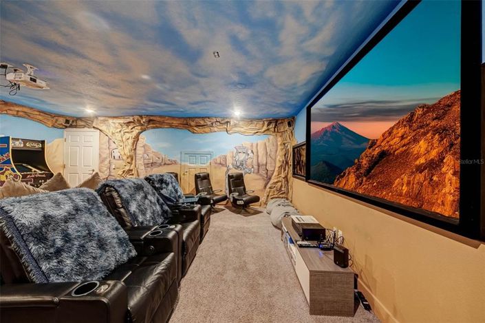 Image No.9-5 Bed House for sale