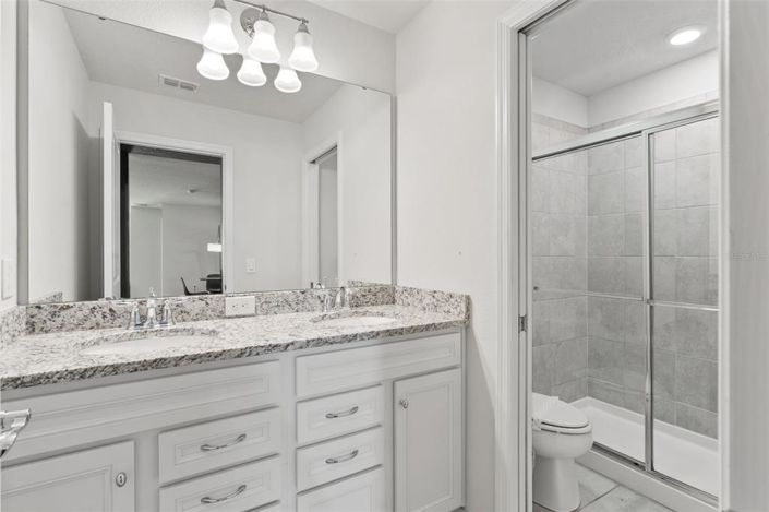 Image No.25-8 Bed House for sale