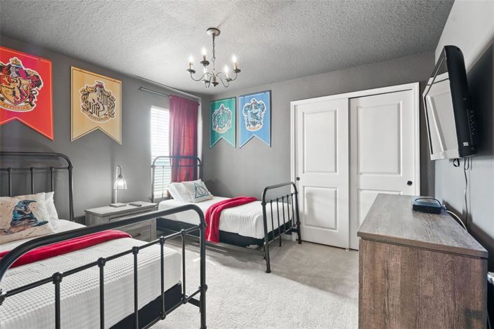 Image No.26-8 Bed House for sale