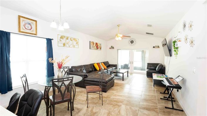 Image No.8-4 Bed Property for sale