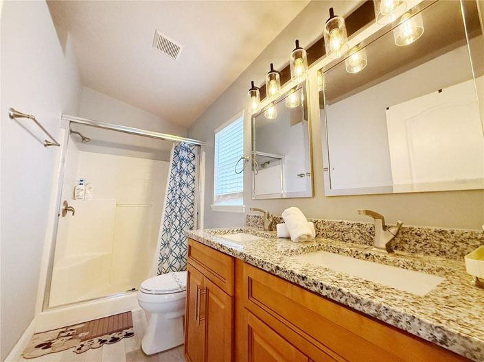 Image No.11-5 Bed House for sale