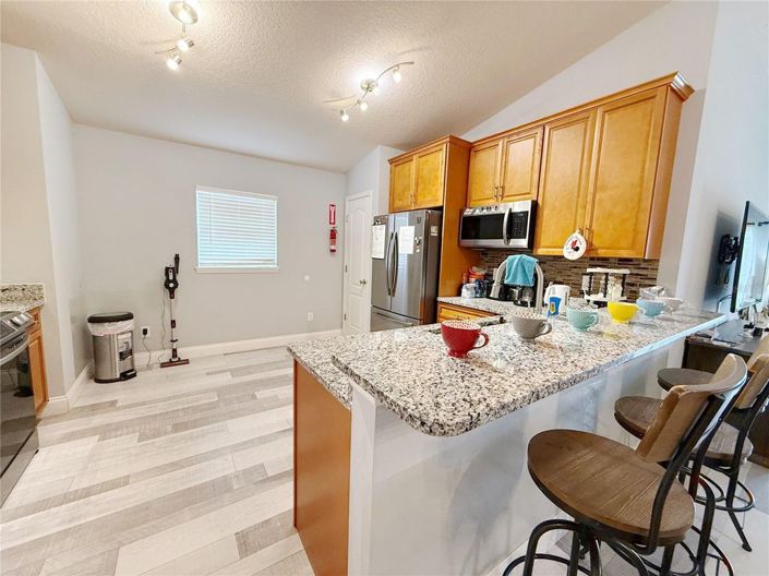 Image No.6-5 Bed House for sale