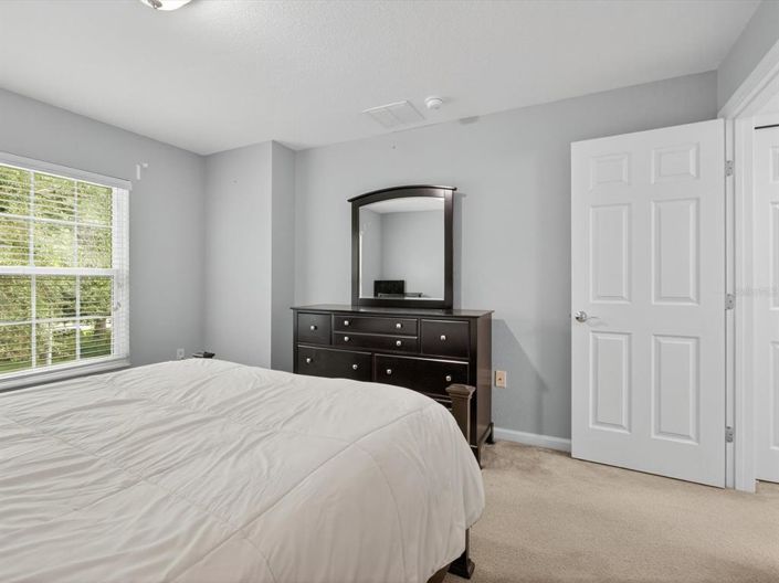 Image No.25-2 Bed Property for sale