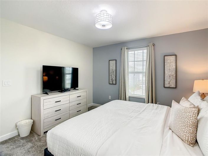 Image No.10-8 Bed House for sale