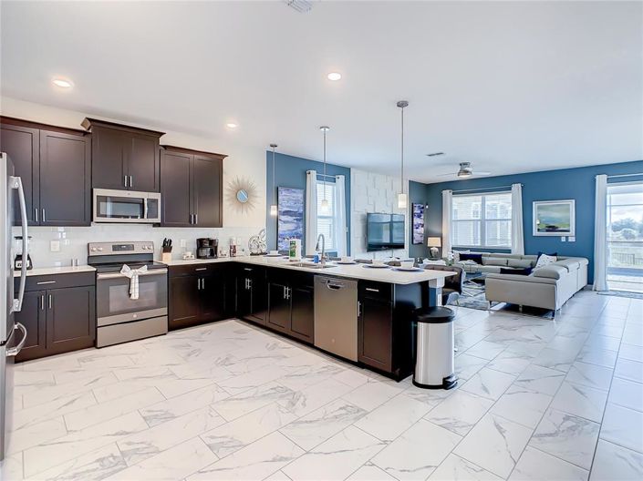 Image No.20-8 Bed House for sale