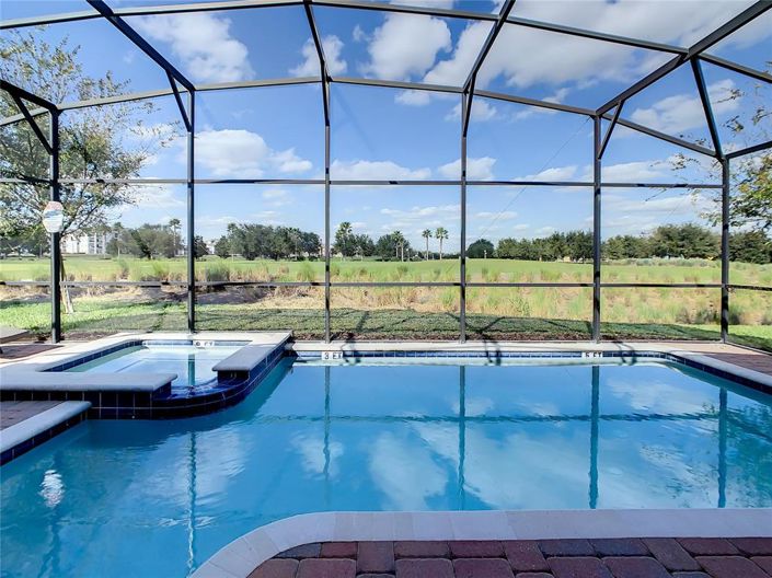 Image No.3-8 Bed House for sale