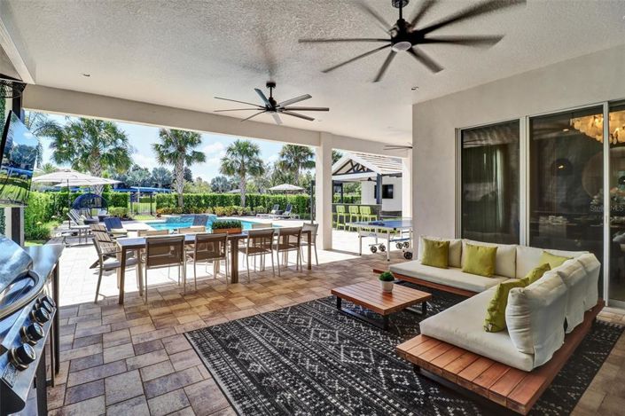 Image No.8-6 Bed House for sale