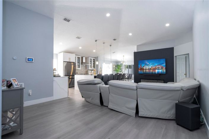 Image No.12-4 Bed Property for sale