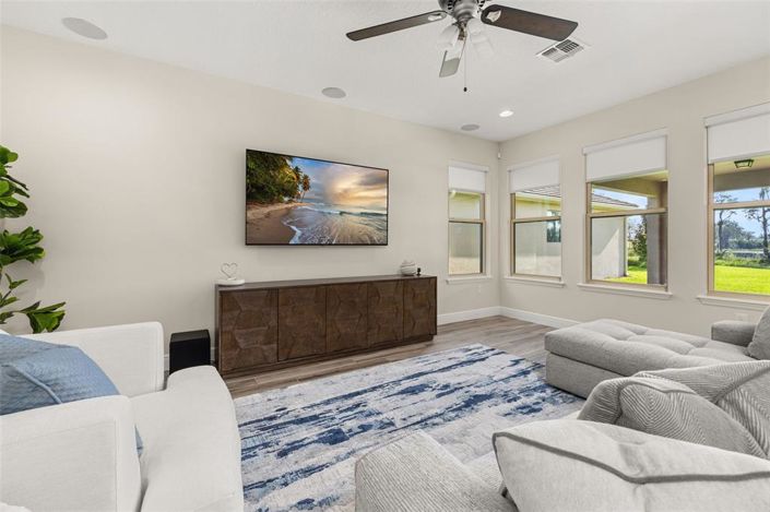 Image No.10-5 Bed House for sale