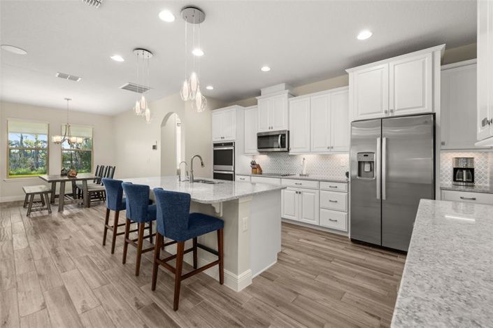 Image No.11-5 Bed House for sale