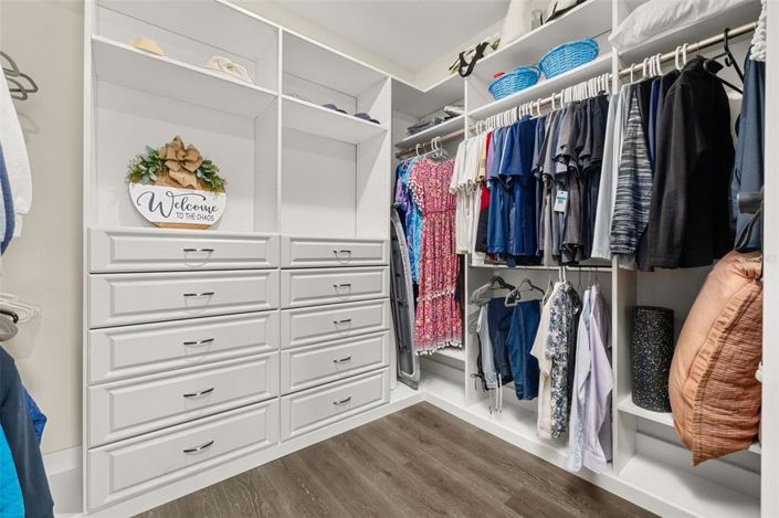 Image No.24-5 Bed House for sale