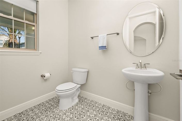 Image No.7-5 Bed House for sale