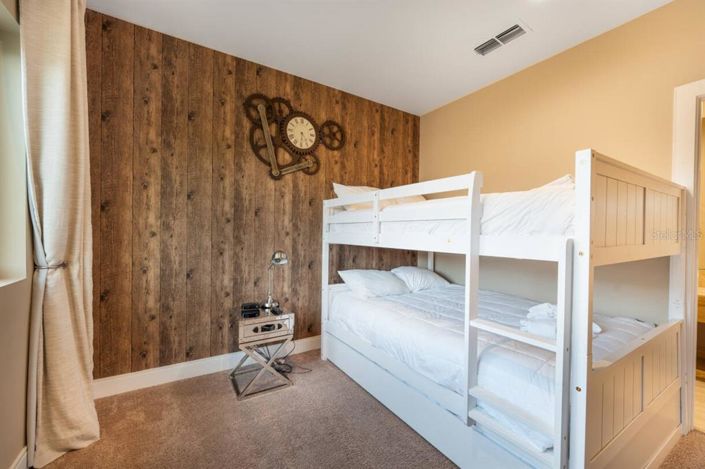 Image No.17-3 Bed House for sale