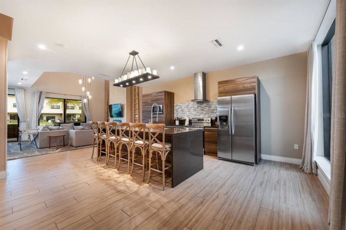 Image No.7-3 Bed House for sale