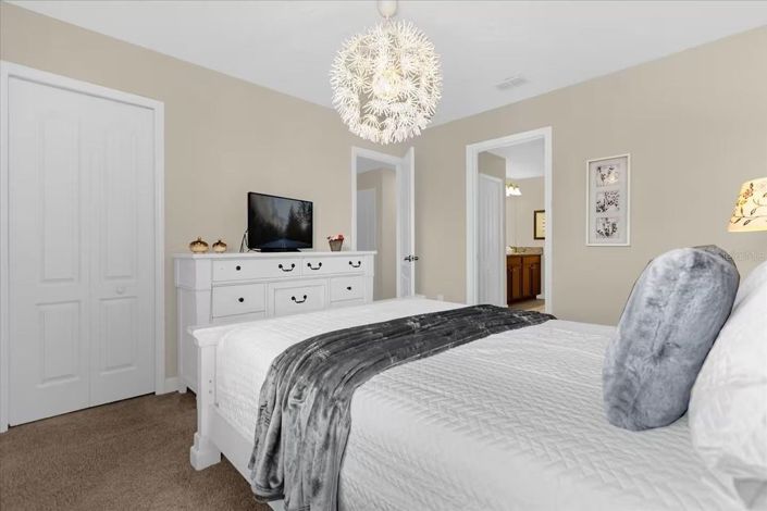 Image No.32-9 Bed House for sale