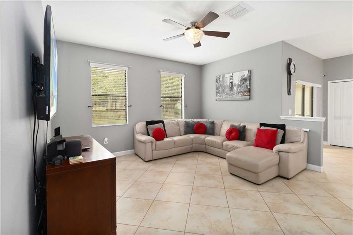 Image No.16-4 Bed House for sale