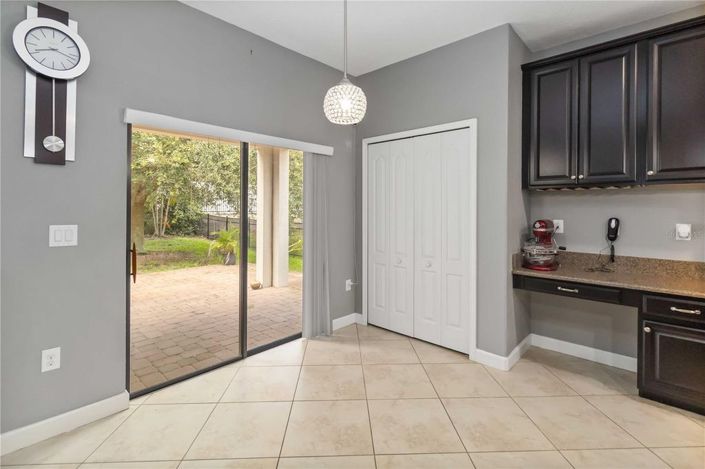 Image No.19-4 Bed House for sale