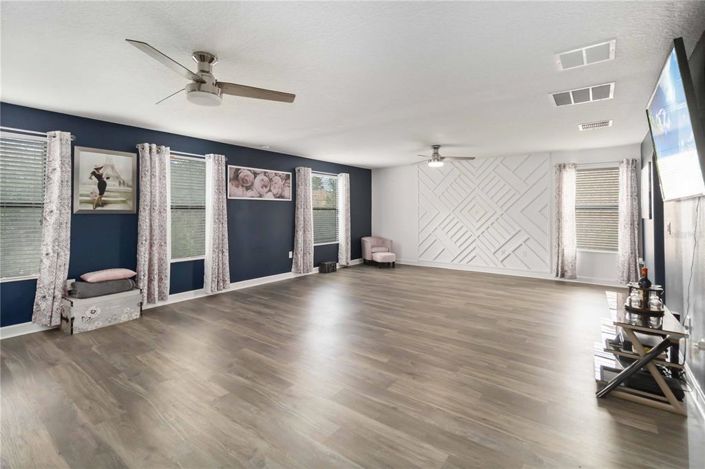 Image No.24-4 Bed House for sale