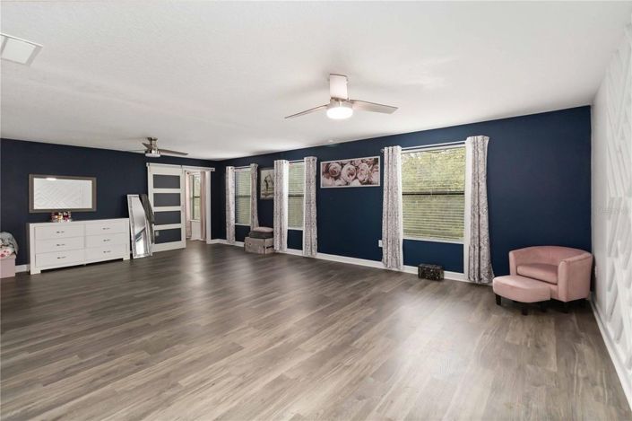 Image No.26-4 Bed House for sale