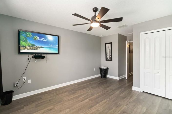 Image No.33-4 Bed House for sale