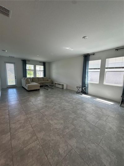 Image No.16-4 Bed House for sale