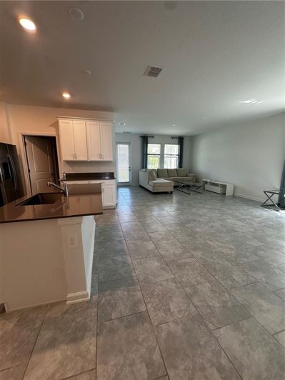 Image No.18-4 Bed House for sale