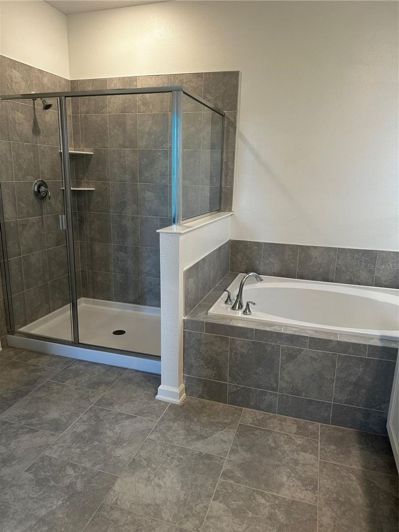 Image No.8-4 Bed House for sale