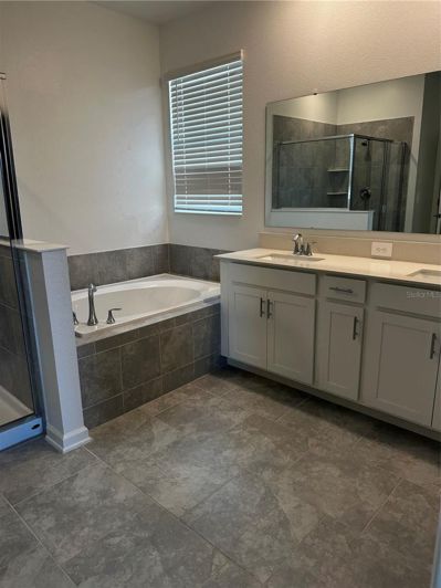 Image No.10-4 Bed House for sale