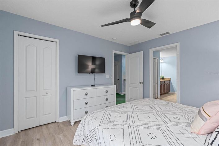 Image No.12-8 Bed House for sale