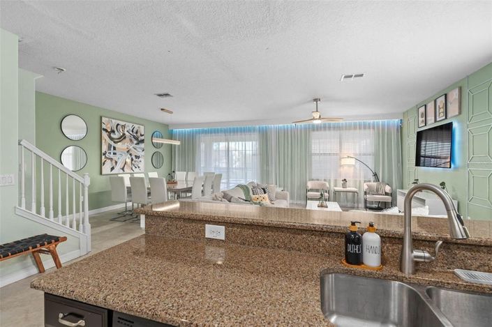 Image No.16-8 Bed House for sale