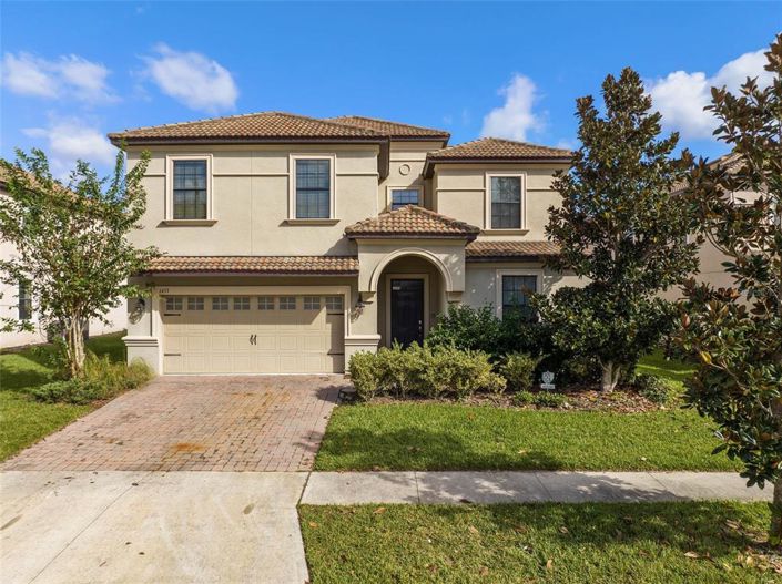 Image No.2-8 Bed Property for sale