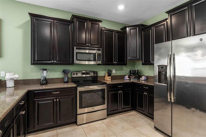 Image No.21-8 Bed House for sale