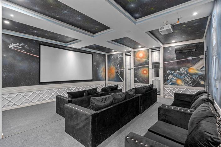 Image No.31-8 Bed House for sale